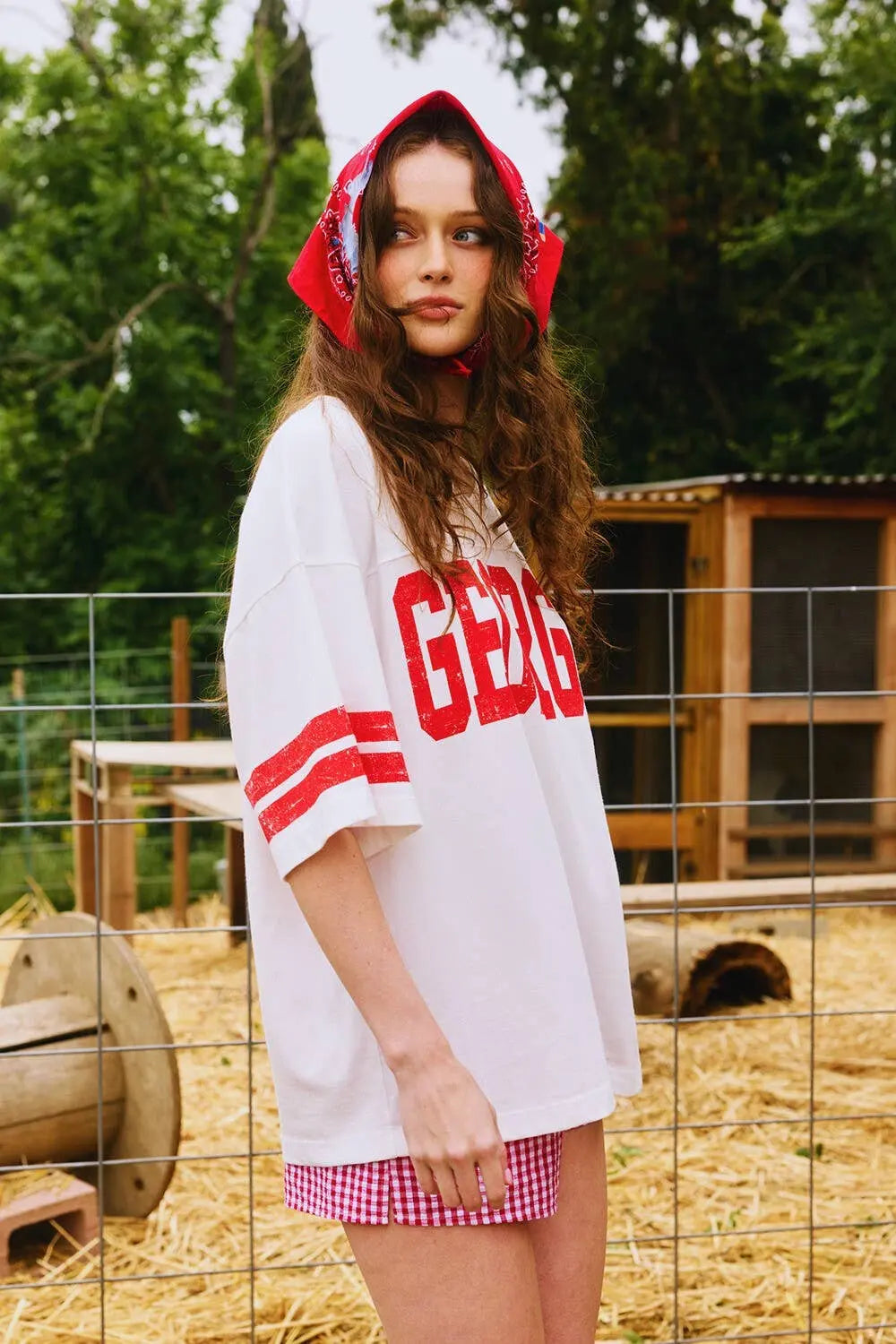 T2618B 'GEORGIA' Print V-neck Football T-shirt Top : Ivory/Red / S-M-L (2-2-2) BUCKETLIST