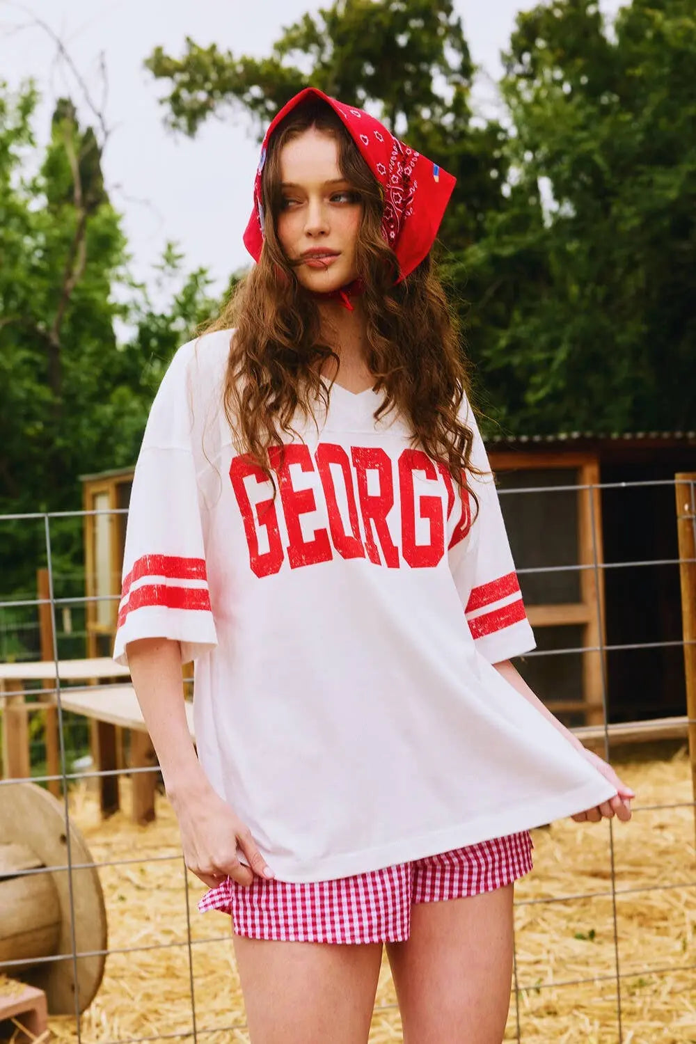 T2618B 'GEORGIA' Print V-neck Football T-shirt Top : Ivory/Red / S-M-L (2-2-2) BUCKETLIST