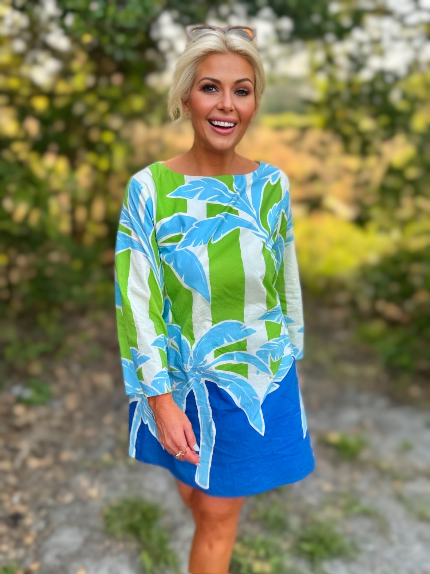 Une mini-robe tissée imprimée - ID23478 : VERT BLEU / Contemporain / L