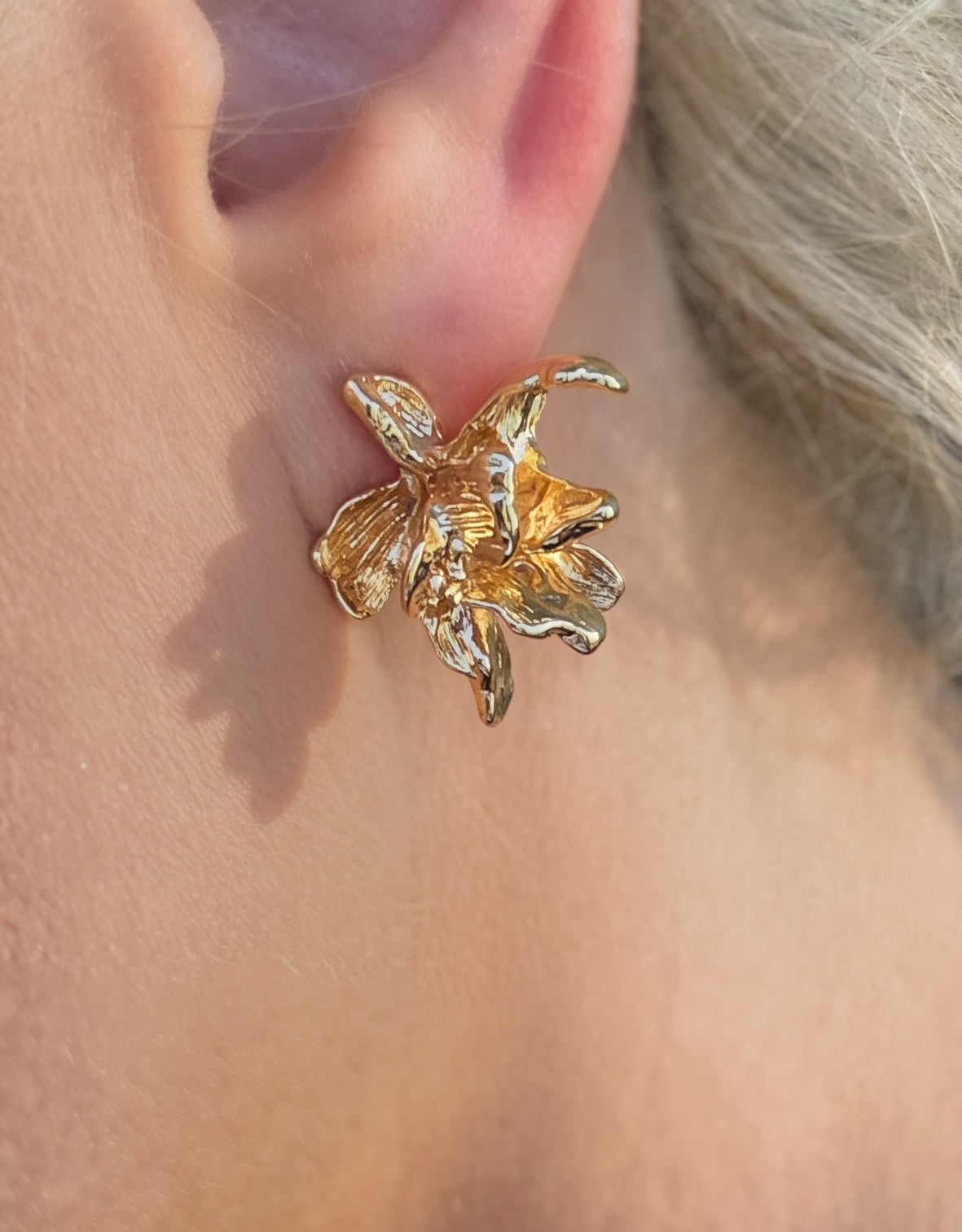 Golden Penelope- Vintage Inspired Floral Stud Earrings