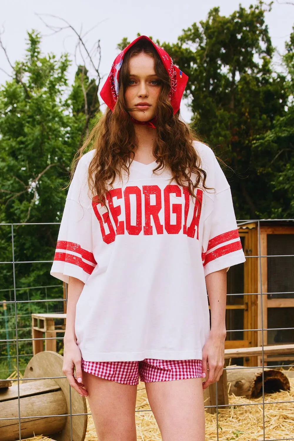 T2618B 'GEORGIA' Print V-neck Football T-shirt Top : Ivory/Red / S-M-L (2-2-2) BUCKETLIST