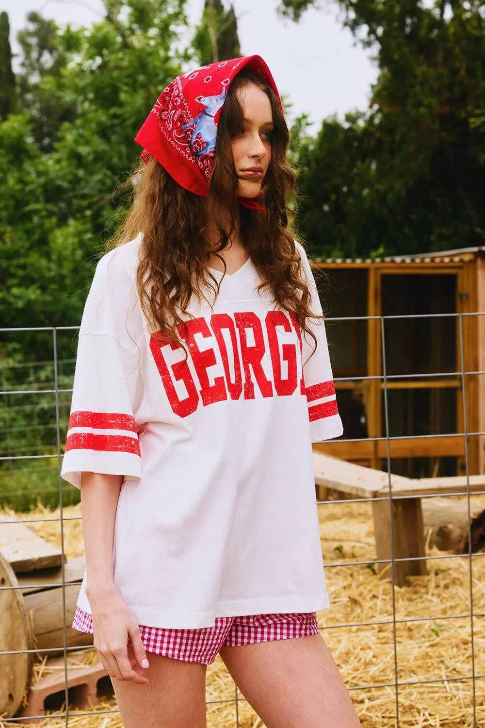 T2618B 'GEORGIA' Print V-neck Football T-shirt Top : Ivory/Red / S-M-L (2-2-2) BUCKETLIST