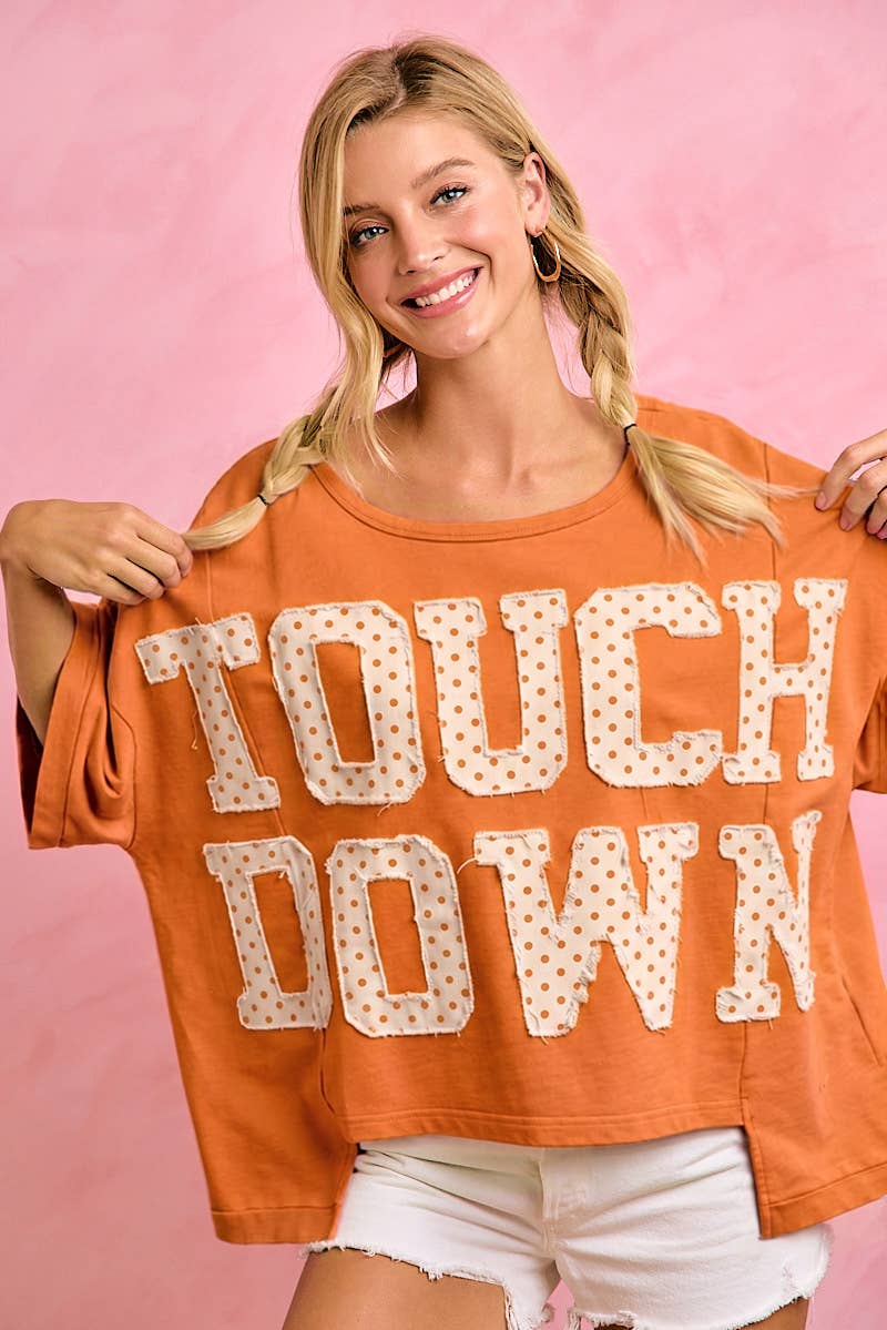 GAMEDAY THEME POLKA DOT PATCHES SHORT SLEEVES TOP: BLACK/RED / L
