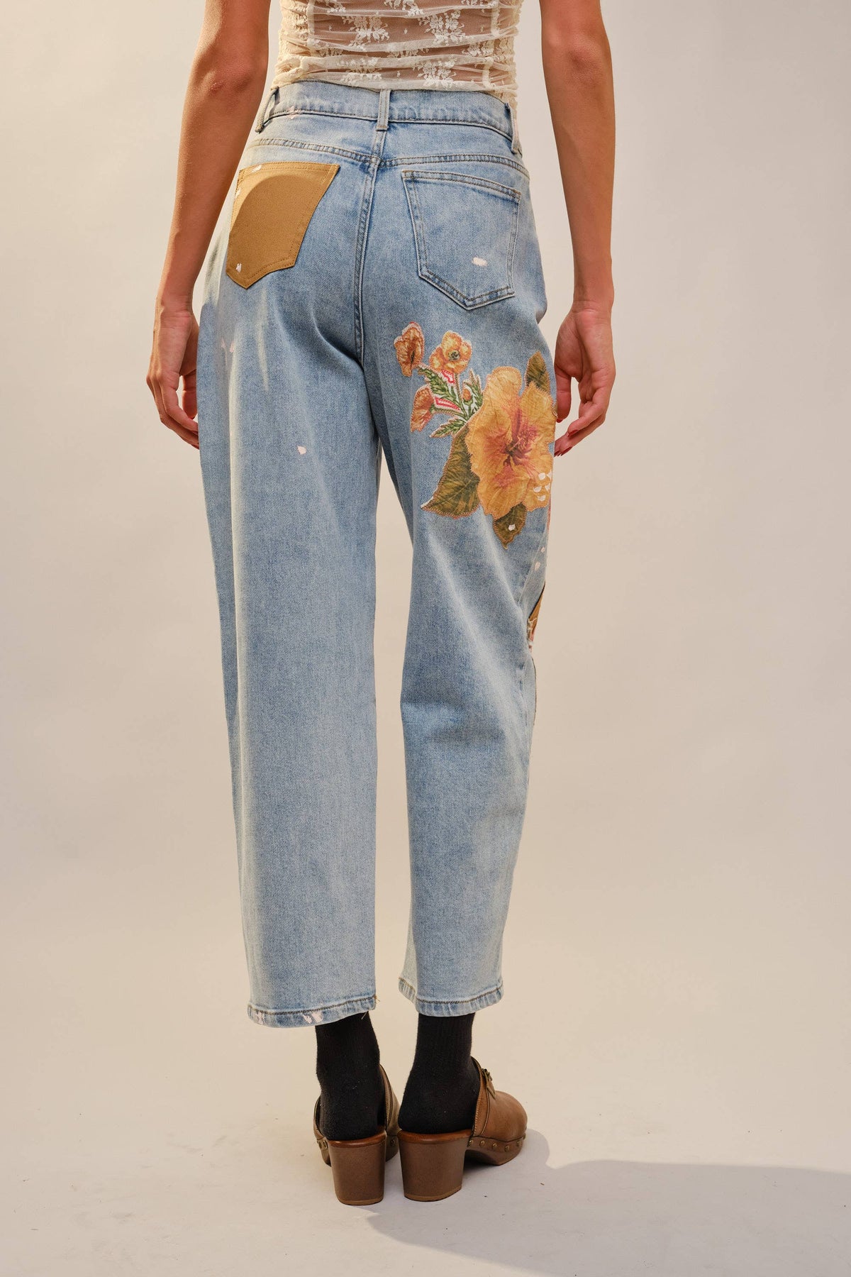 Autumn Floral Patchwork Barrel Leg Jeans – Light Wash