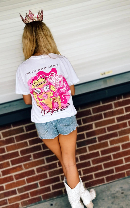 Tailgate Queen V-Neck Artisan Graphic T-Shirt - American Graham Apparel American Graham Apparel