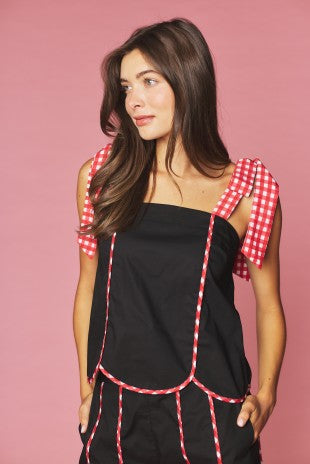 Black & Red Gingham Game Day Scalloped Set