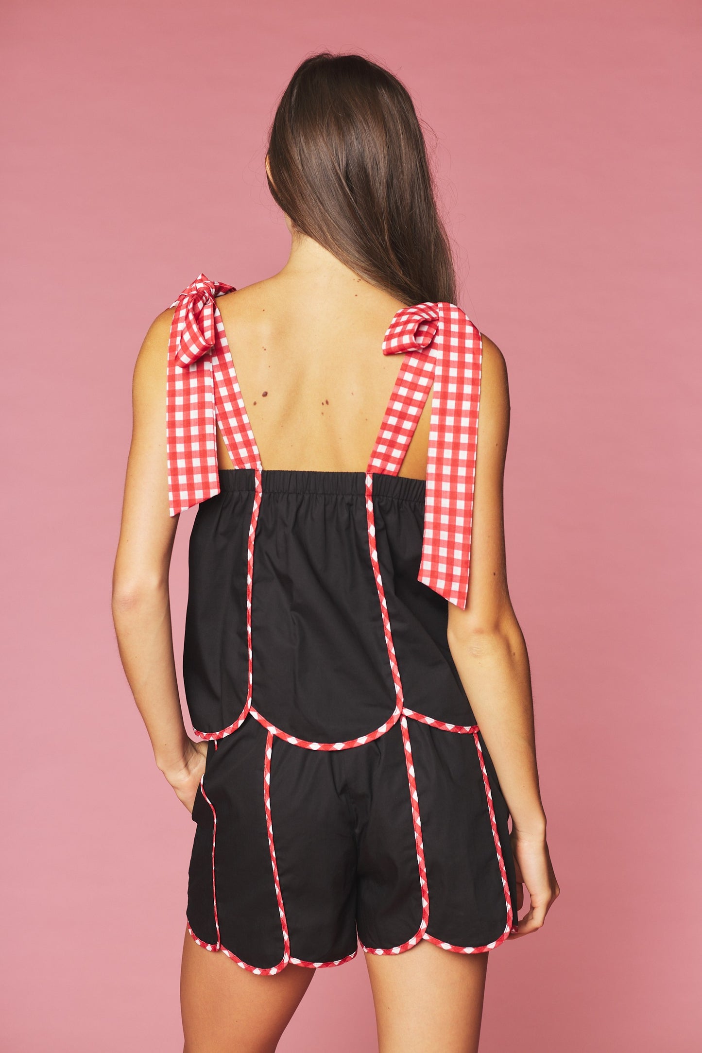 Black & Red Gingham Game Day Scalloped Set