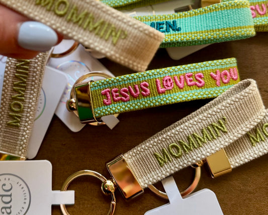 MOMMIN' Woven Canvas Keychain