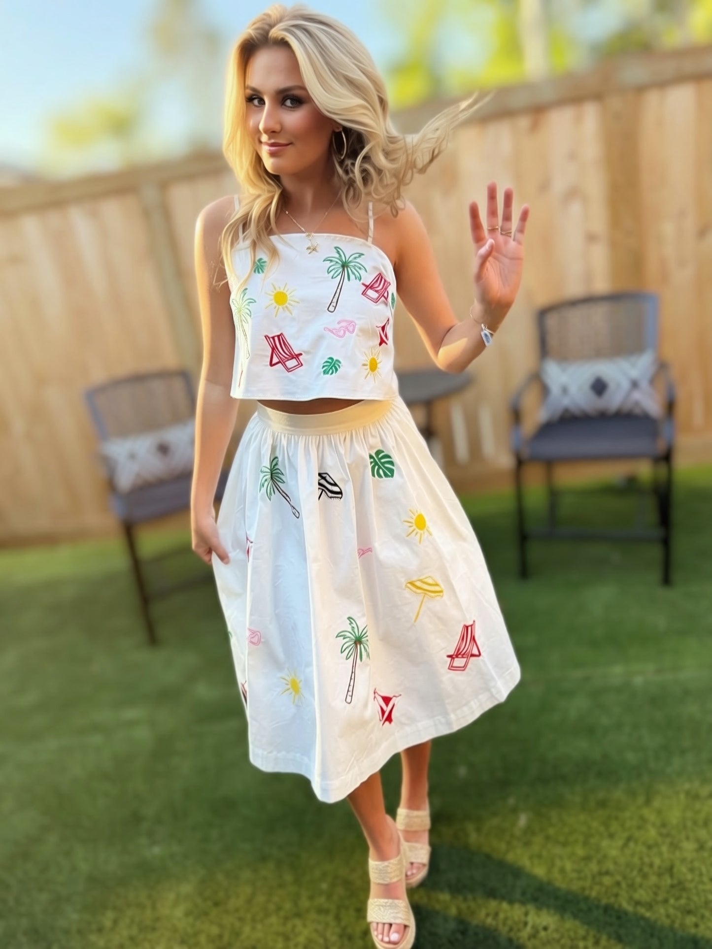 Bestickter Midi-Rock für die Küste – Strand- & Urlaubs-Sommer-Outfit