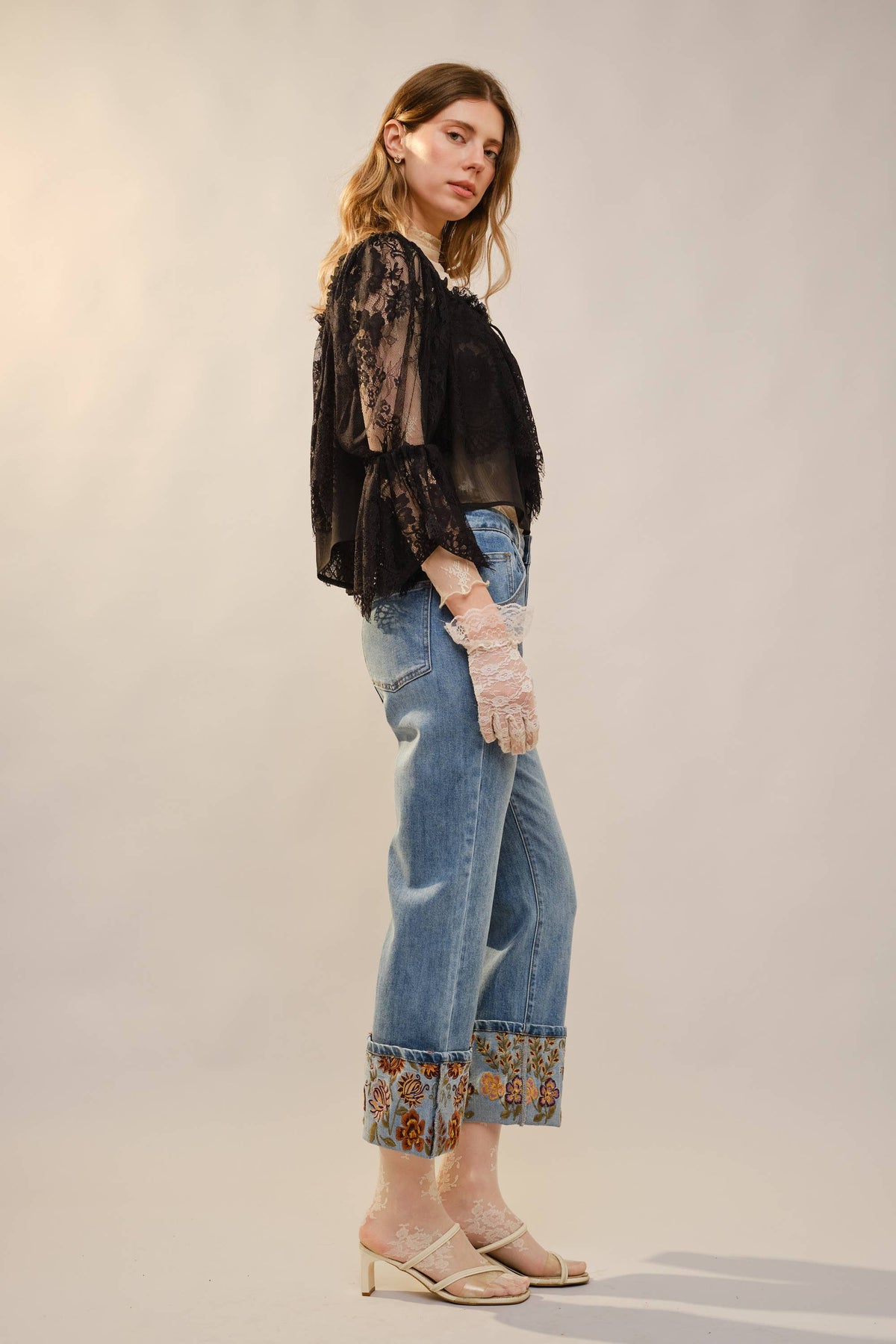 Fall Floral Embroidered Cuffed Jeans – High Rise Cropped Denim