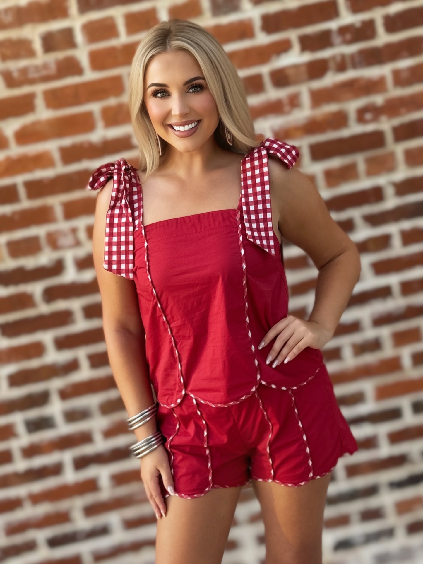 Crimson & White Gingham Game Day Scalloped Set