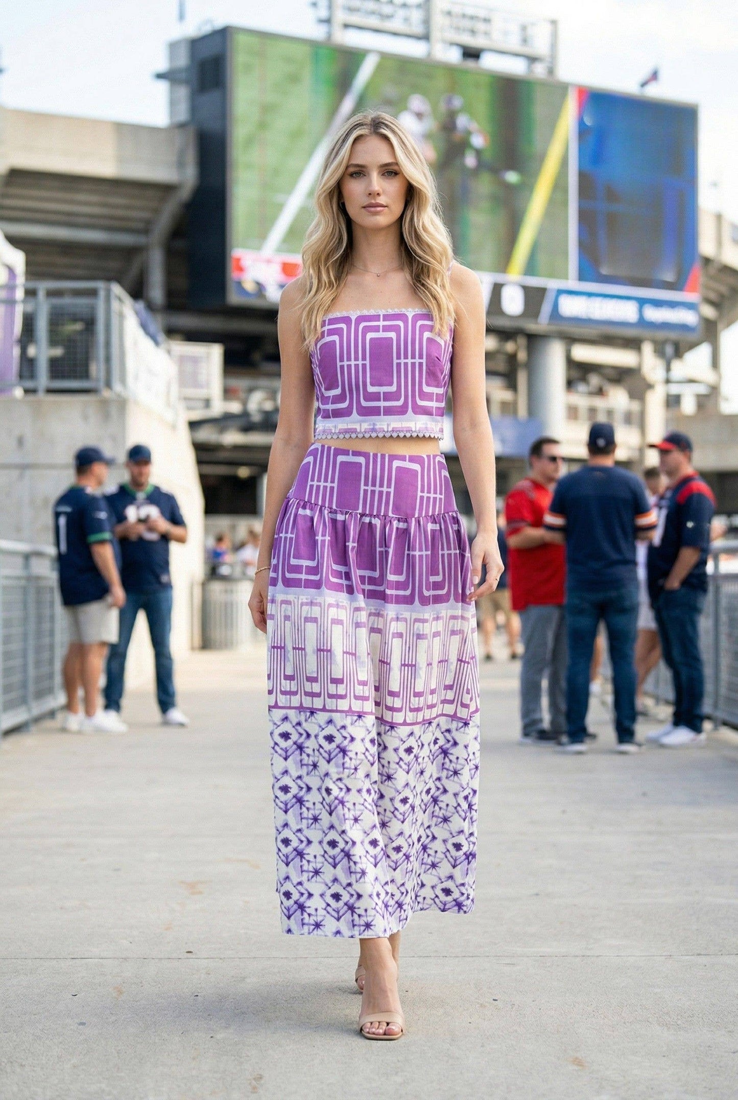 Geometric printed crop top and midi skirt set: RED COMBO / L