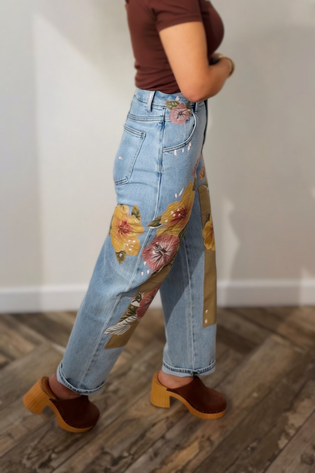 Autumn Floral Patchwork Barrel Leg Jeans – Light Wash