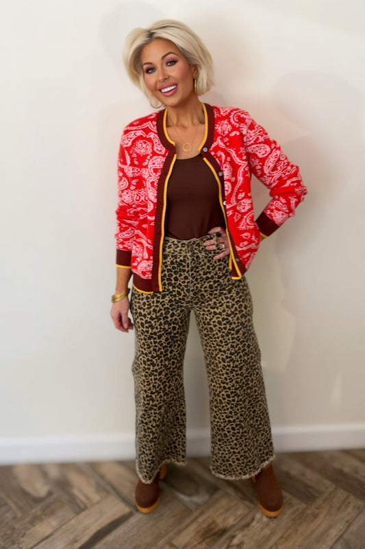 Mid-Rise Leopard Print Wide-Leg Jeans with Frayed Hem