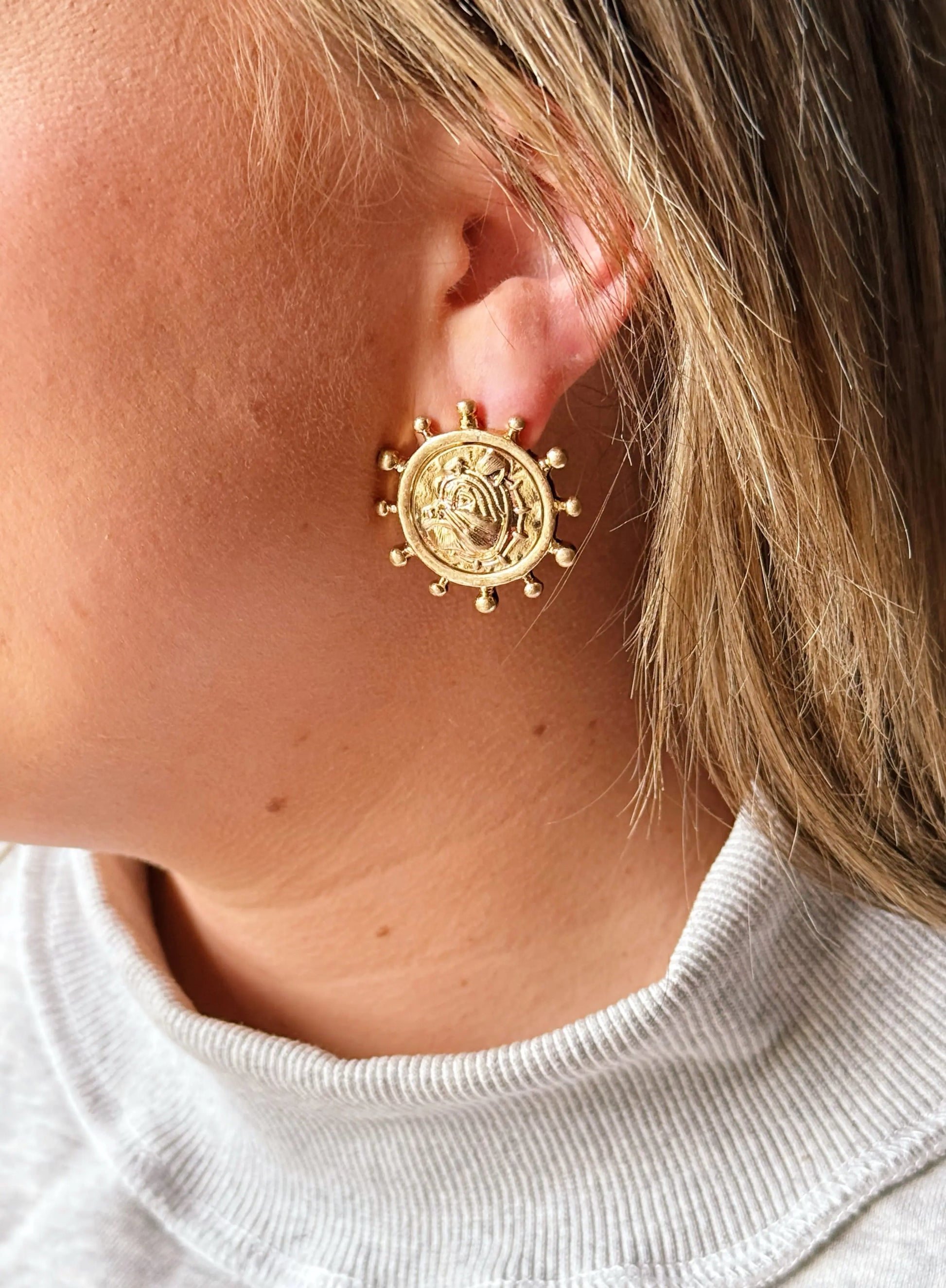 Vintage Gold Textured Bulldog Face Coin Earrings American Graham Apparel