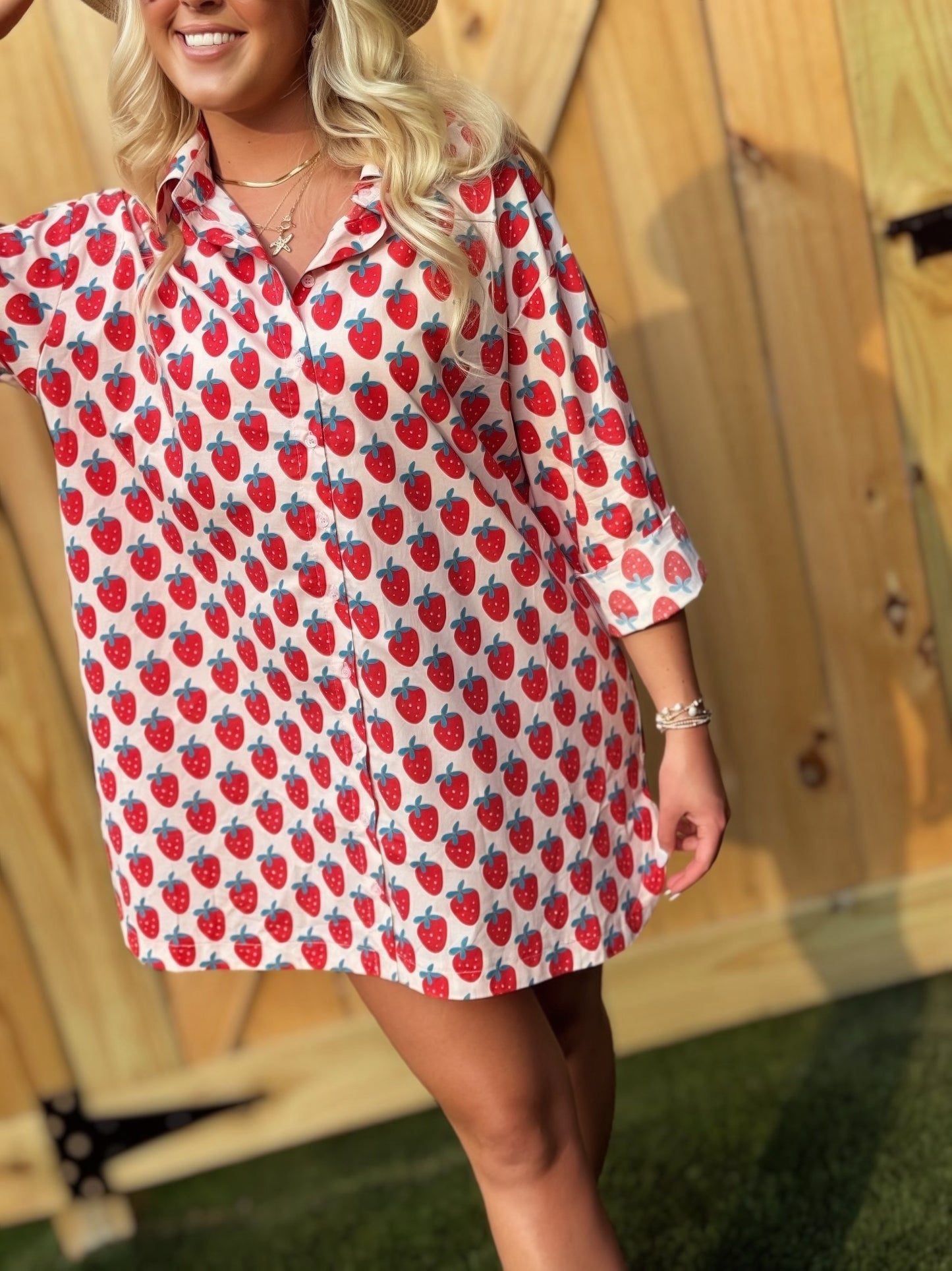 Erdbeer-Print Oversized Hemdblusenkleid | Strand-Cover-Up mit Knöpfen | Damen Baumwoll Resort-Kleid