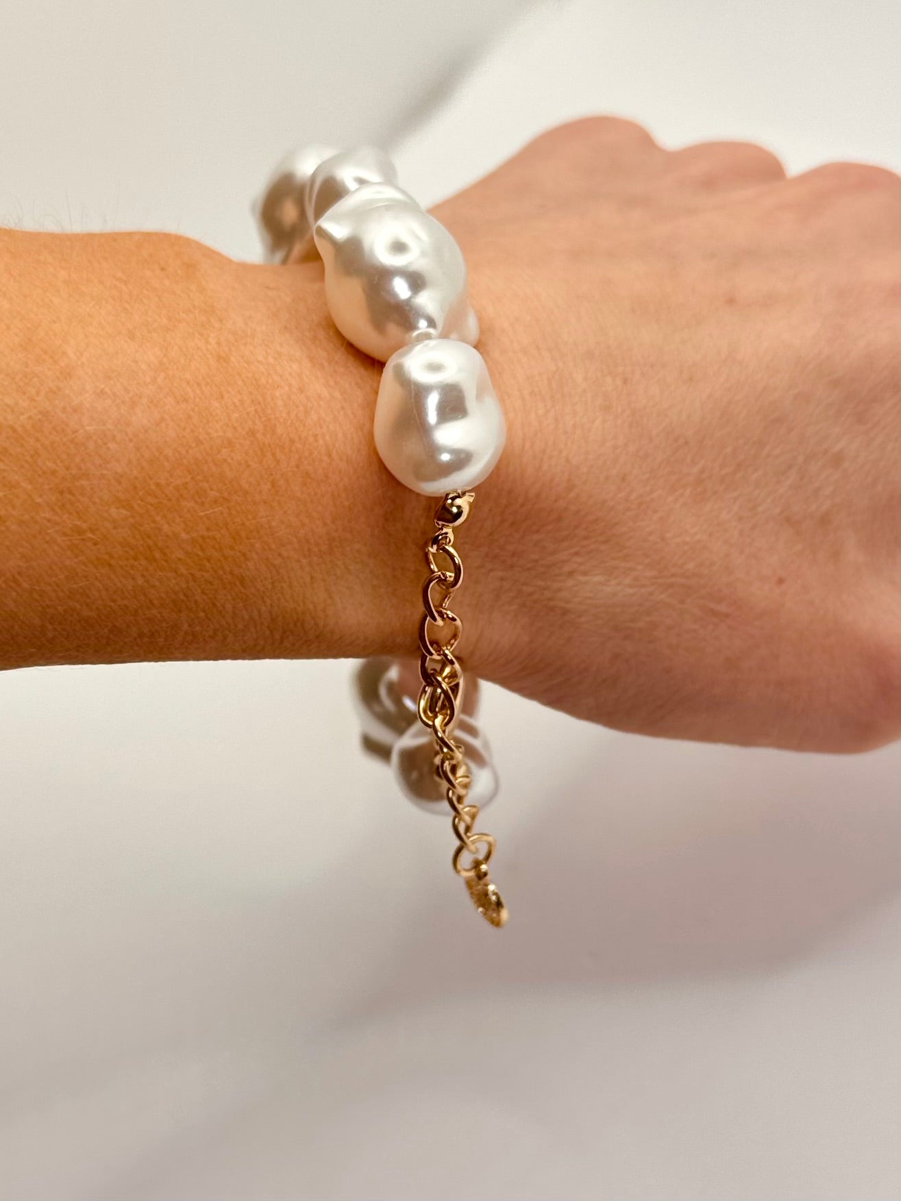 Timeless Baroque Pearl Bracelet