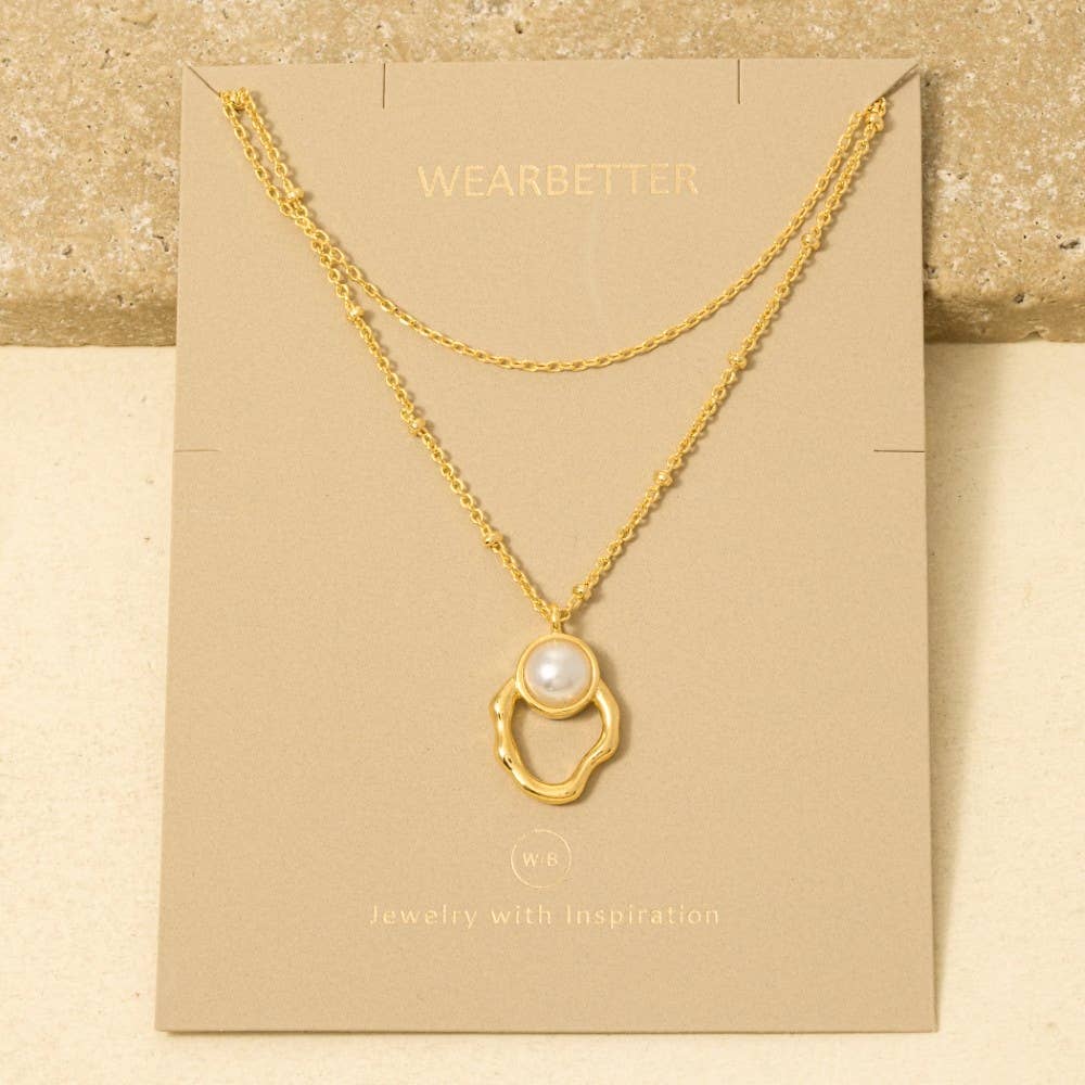 The Petite Pearl Standard- Kette, geschichtete Perlenohrstecker, ovales Anhänger-Collier