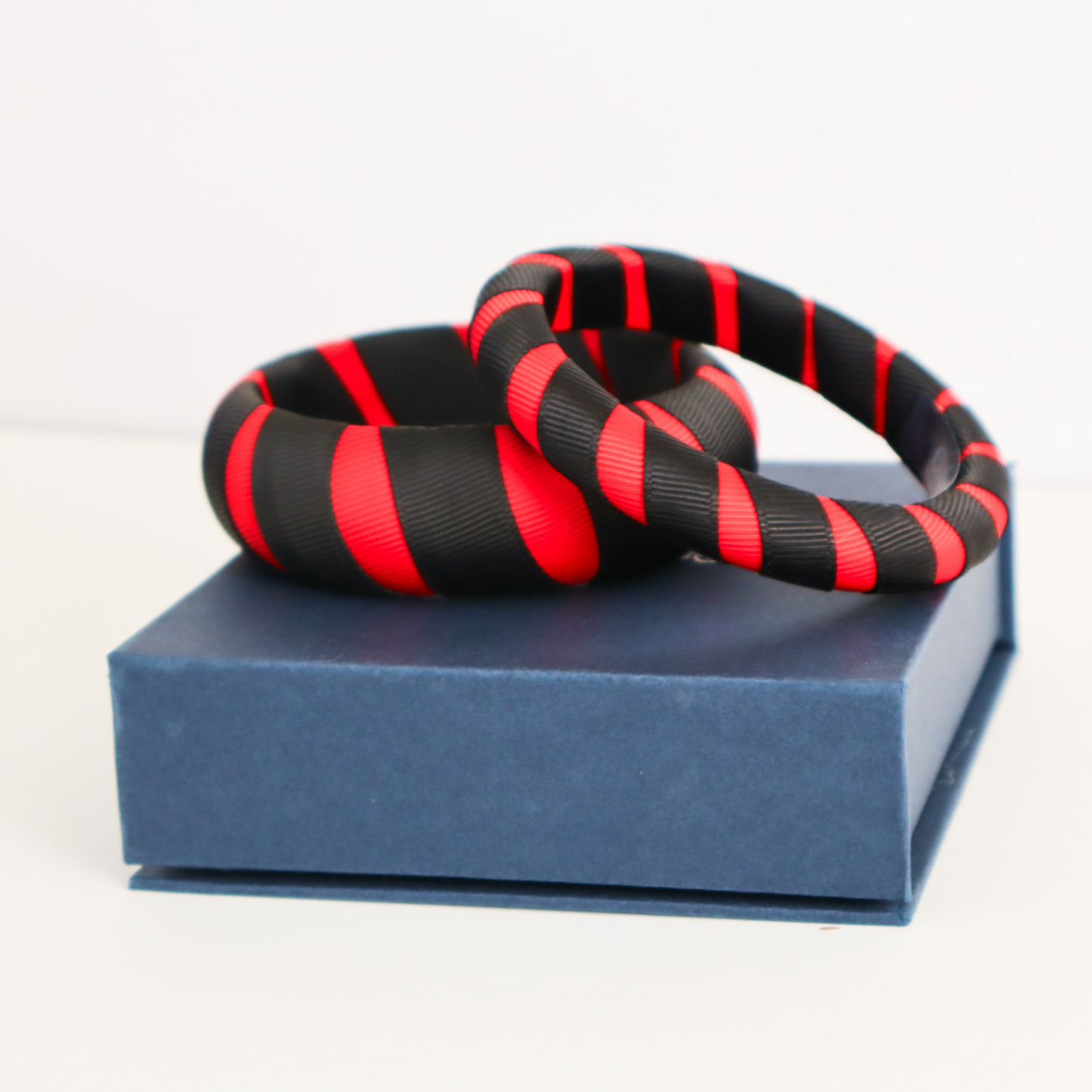 The Arches Bangle: 2"